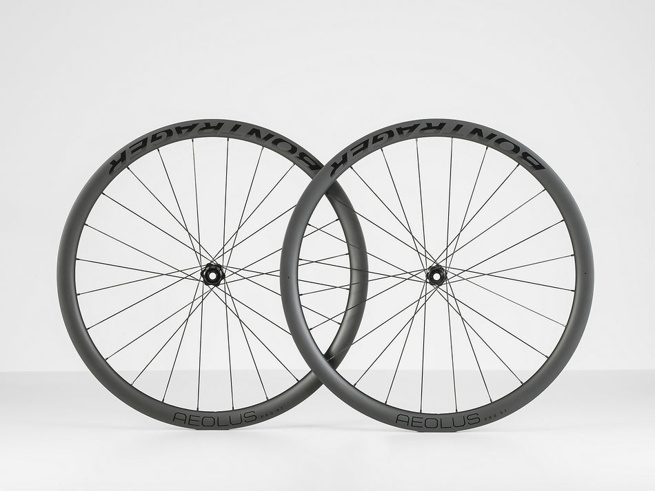Bontrager Aeolus Pro 37 TLR Disc 28" Hinterrad schwarz