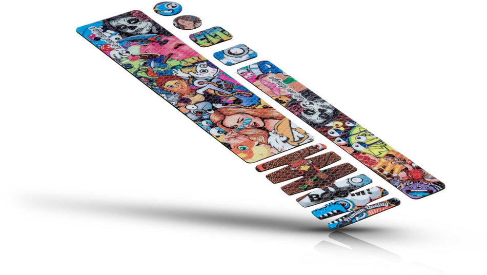 rie:sel design frame:guard x Rahmenschutz stickerbomb