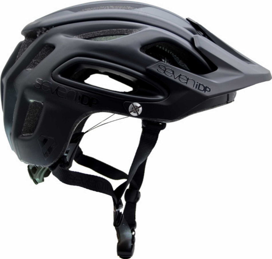 7iDP Helm M2 BOA schwarz