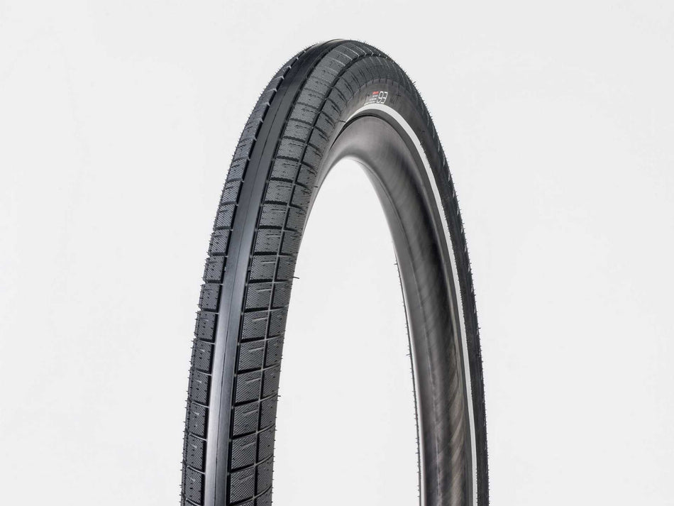 Bontrager E6 Hard-Case Lite E-Bike Drahtreifen 27,5" black/reflective 61-584