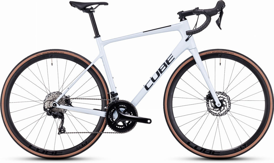 Cube Attain GTC Race Rennrad Diamant 28" flashwhite´n´black