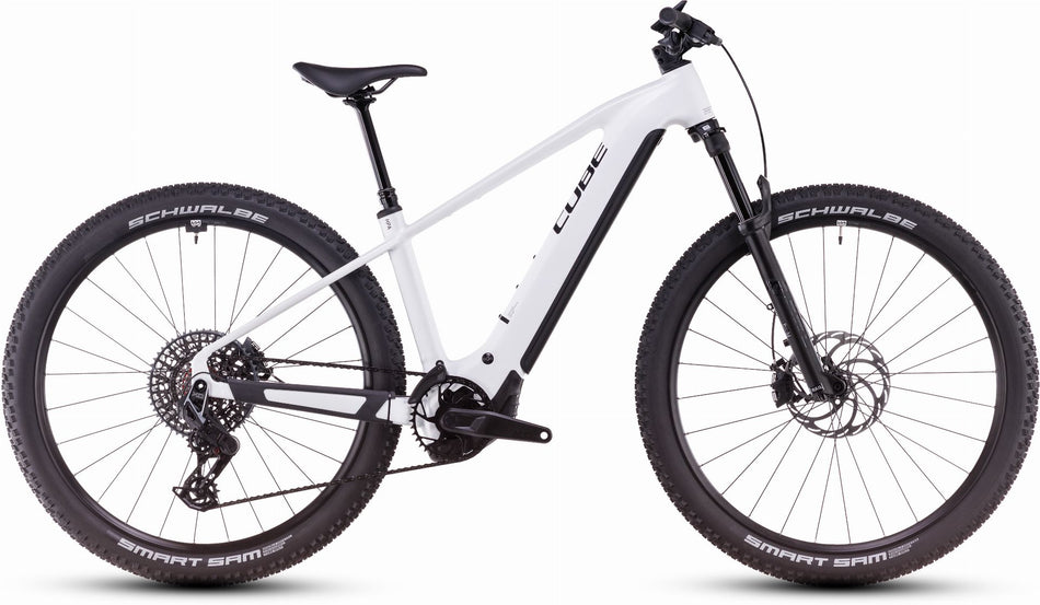 Cube Reaction Hybrid SLT 800 Wh E-Bike Hardtail Diamant metallicwhite´n´black