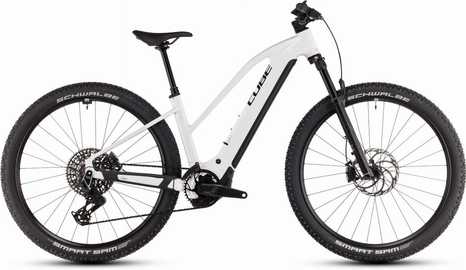 Cube Reaction Hybrid SLT 800 Wh E-Bike Hardtail Trapeze metallicwhite´n´black